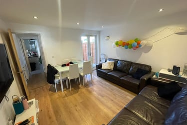 6 bed house, Warwards Lane, Selly Park, Birmingham, B297QX - Image 1